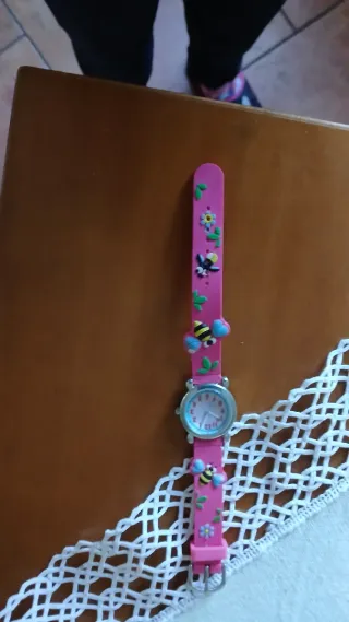 Orologio da bambina con api e fiori