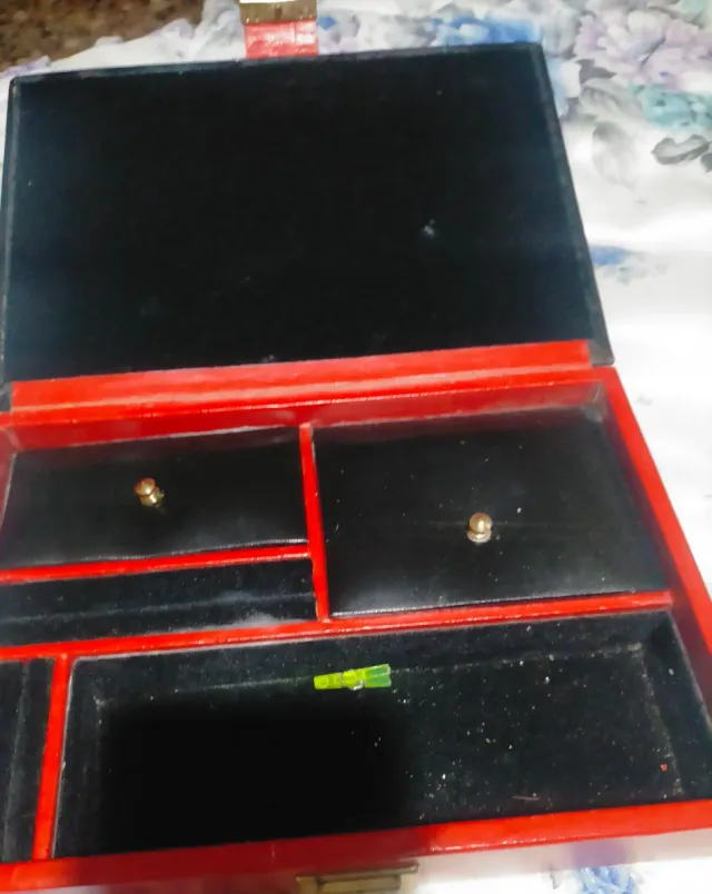 Joyero con departamentos