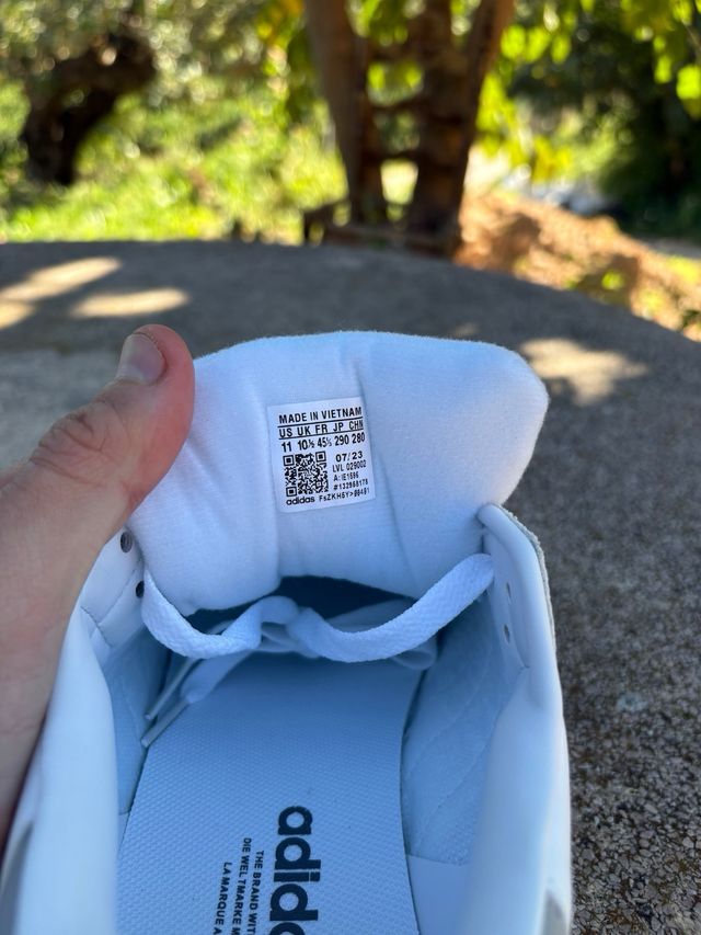 Zapatillas Adidas Samba Beige y Blancas