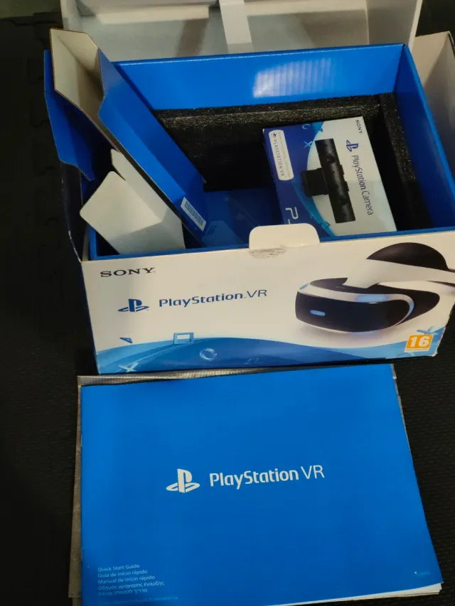 Scatola PlayStation VR vuota