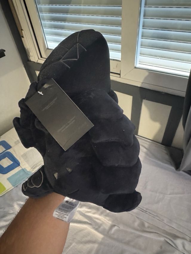 Peluche Wigman x Fragment Negro