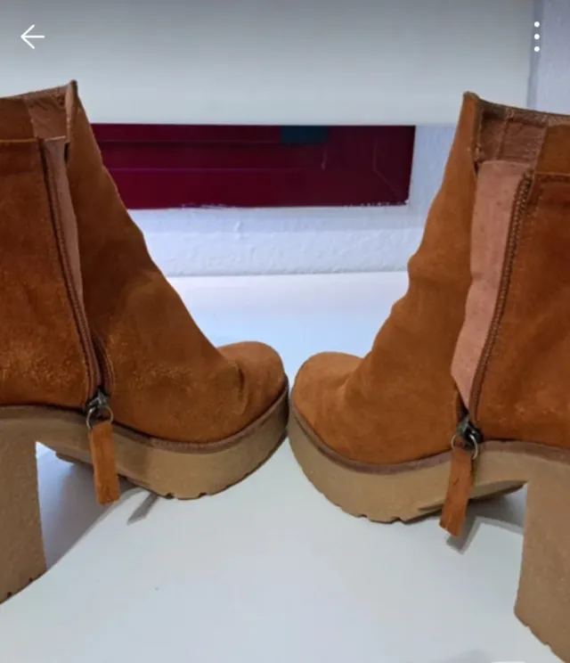 Botines de terciopelo con tacón ancho