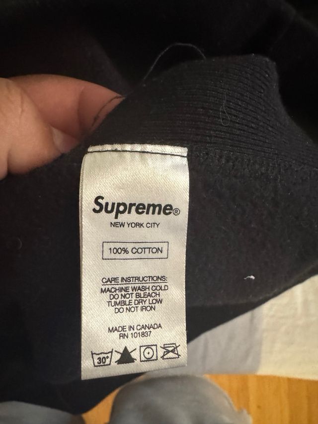 Sudadera Supreme Negra