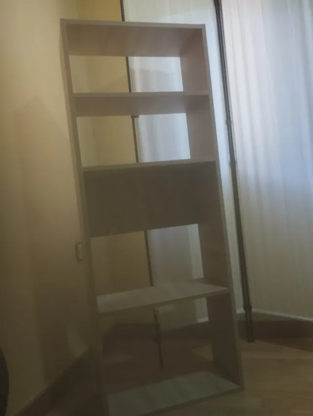 Scaffale da terra robusto a 5 scomparti beige