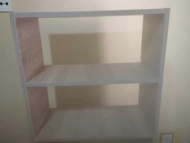 Scaffale da terra robusto a 5 scomparti beige