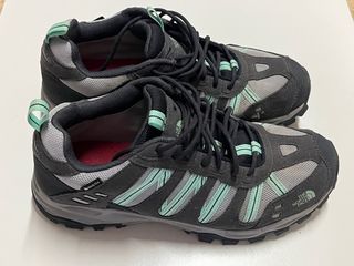 Zapatillas The North Face Gris y Turquesa