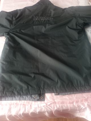 Anorak hombre gris y negro