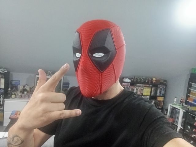 Casco Deadpool Texturizado 3D Escala 1:1