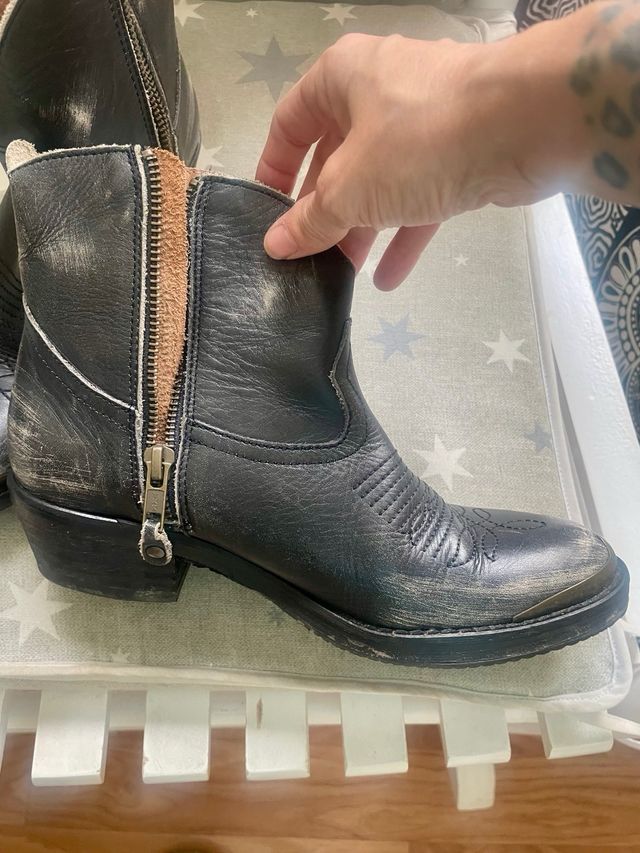 Botines de piel negros y grises