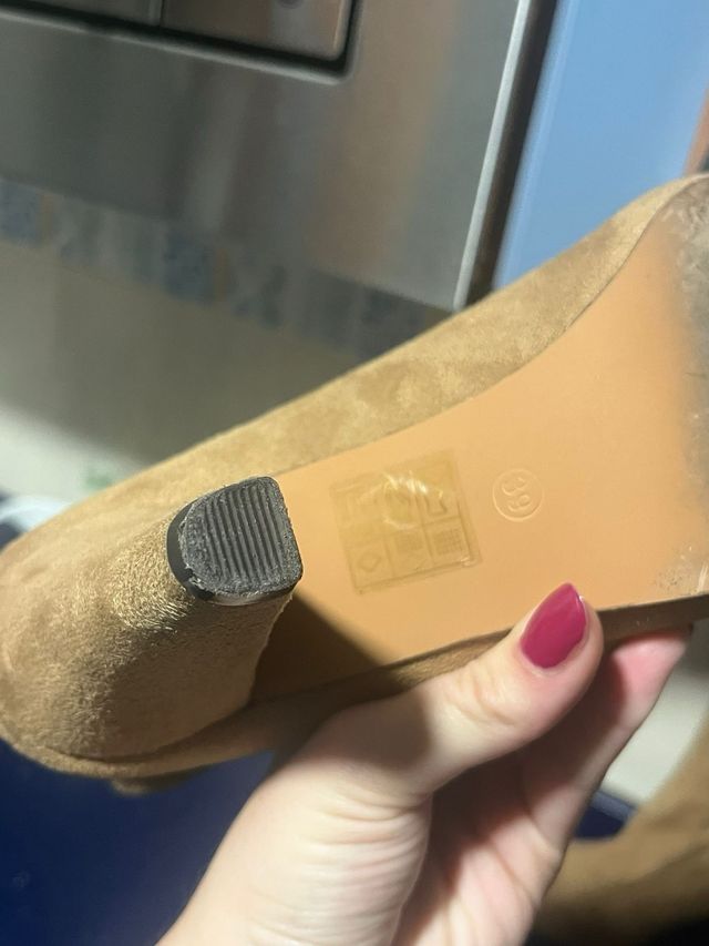 Botines ante tacón marrón