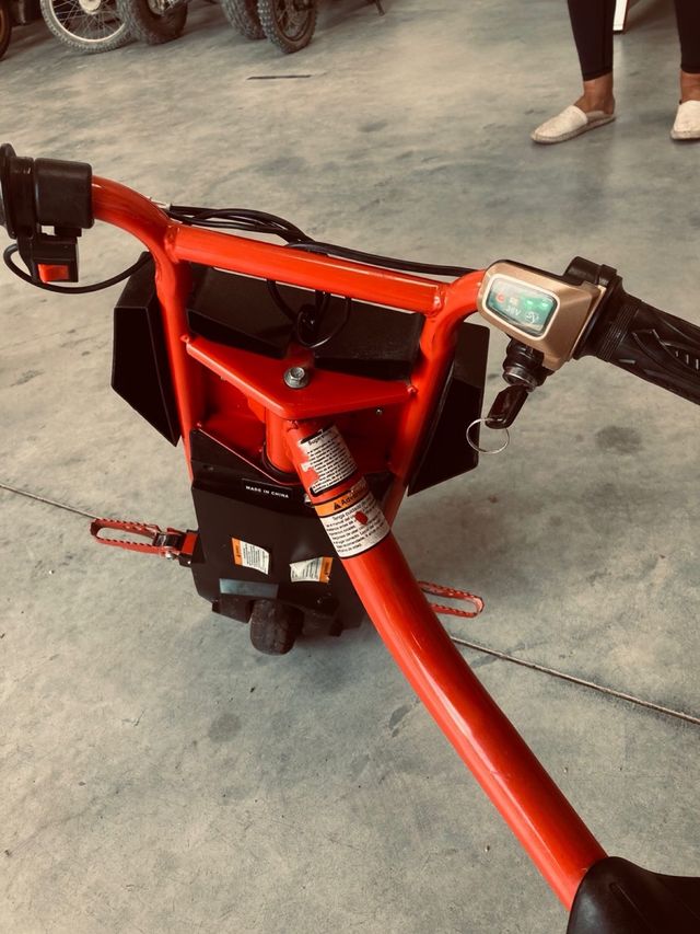 Drift Trike Eléctrico Infantil