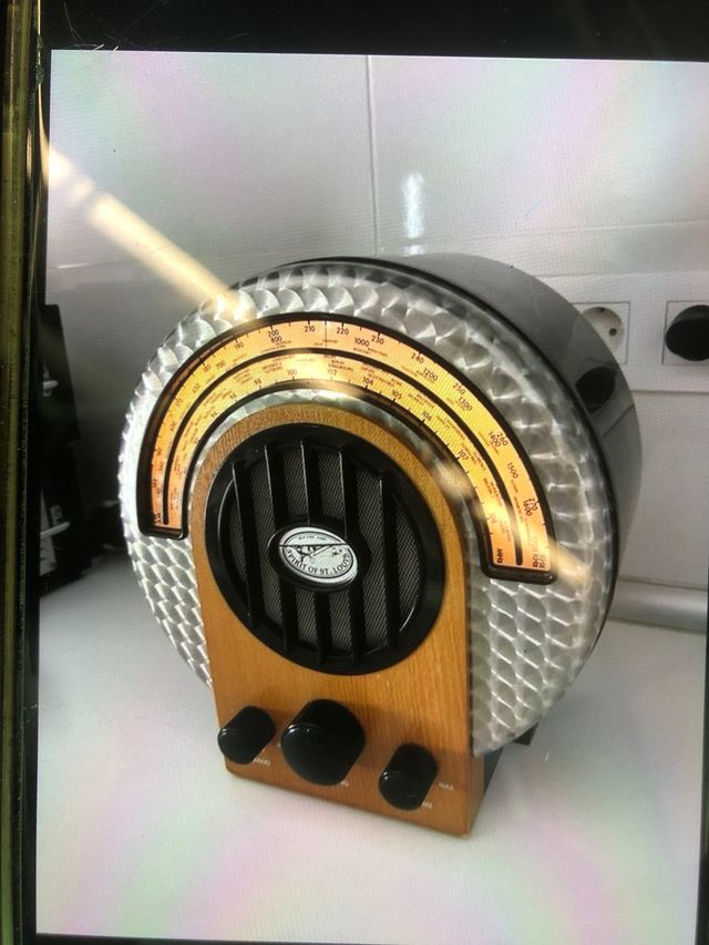 Spirit of St. Louis retro radio cassette