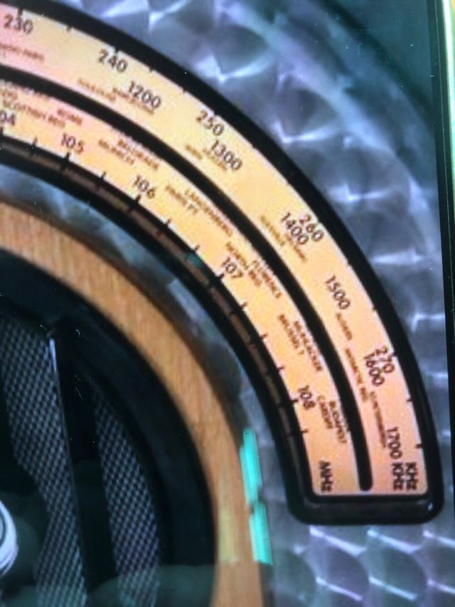 Spirit of St. Louis retro radio cassette