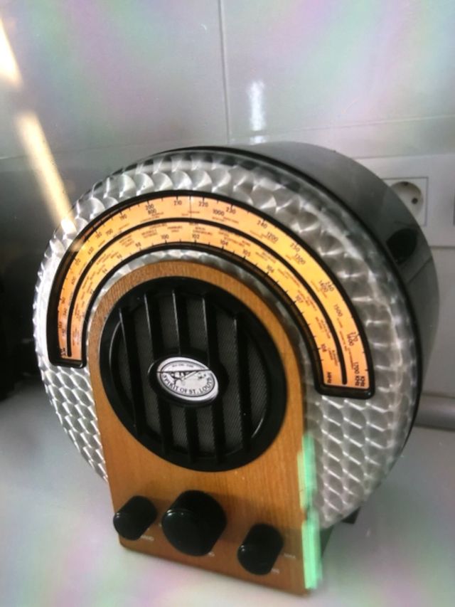 Spirit of St. Louis retro radio cassette