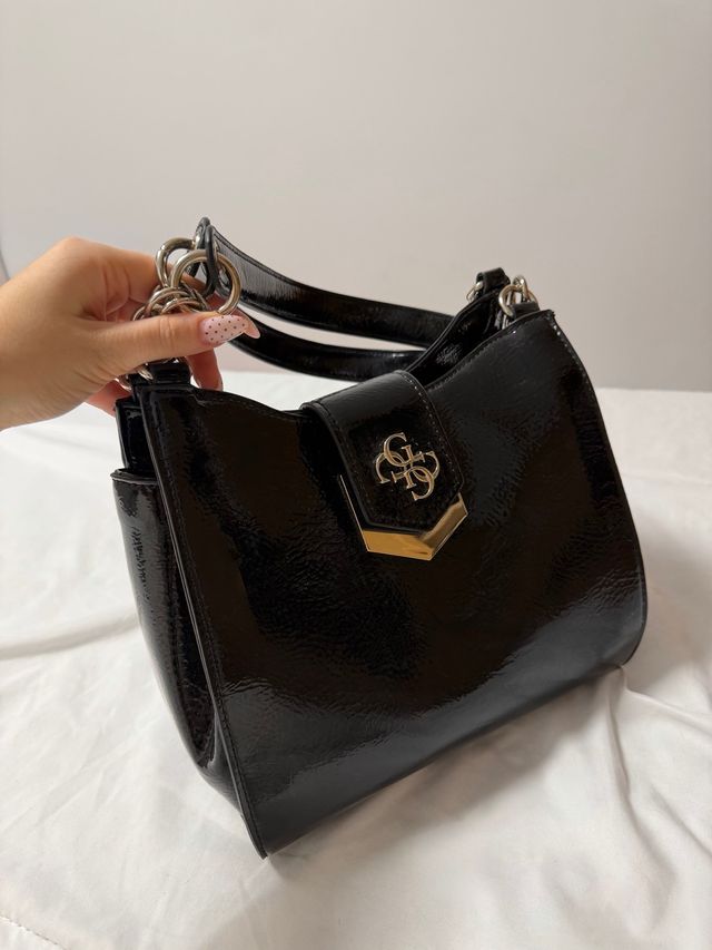 Bolso Guess Negro Charol