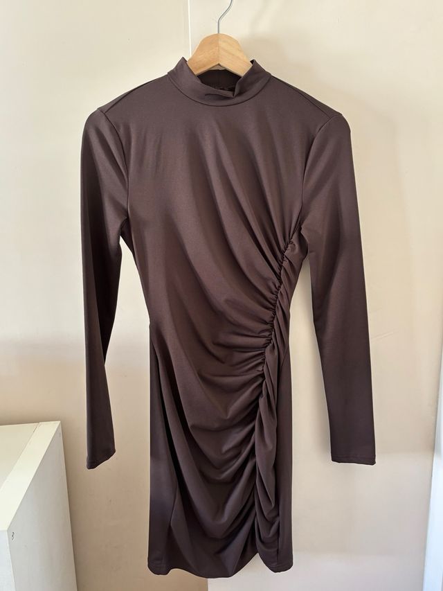 Vestido Chocolate Manga Larga Ruched