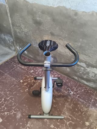 Bicicleta Estática Basic Mag