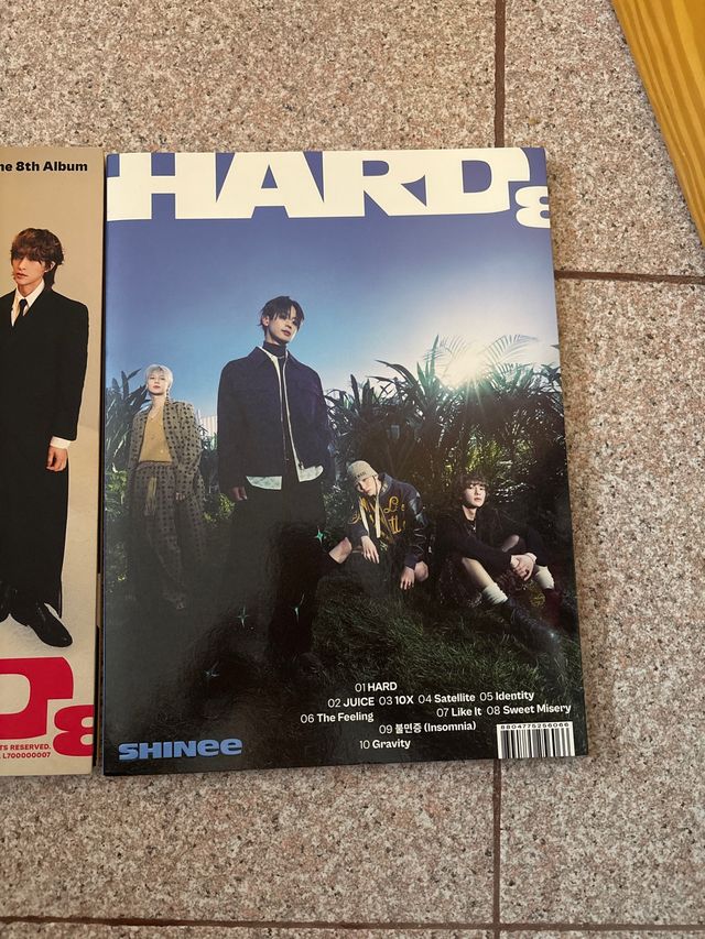 SHINee HARD 8th Album Photobook