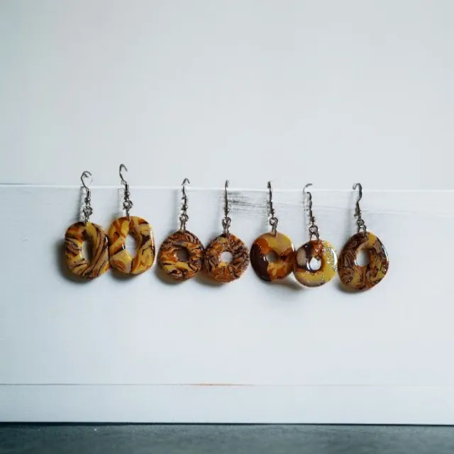 Pendientes marmolados artesanales