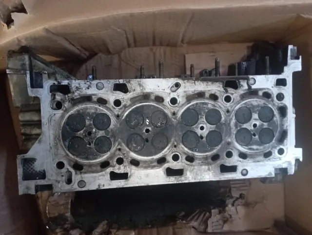 Culata Nissan X-Trail T31 (2008)