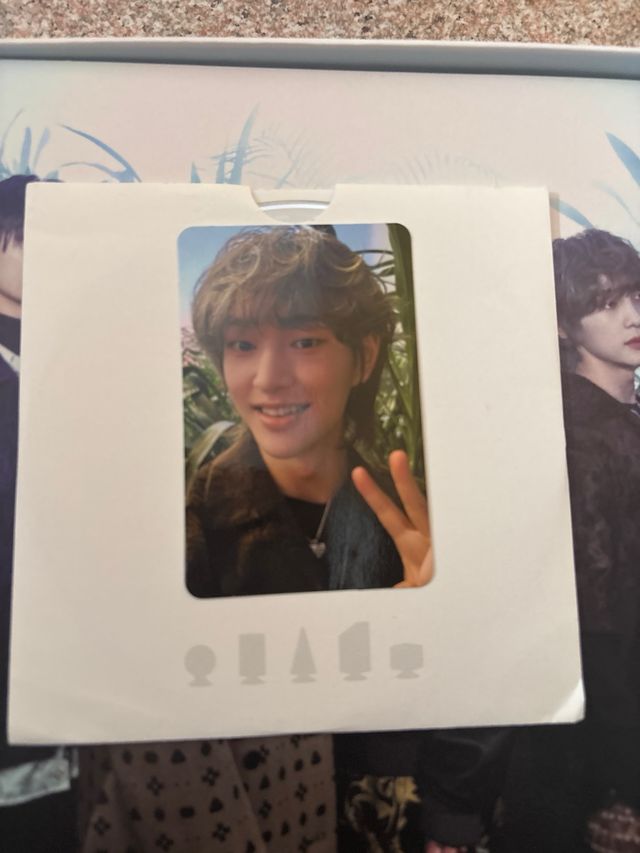 Shinee - Álbum Repackage Hard 8
ed Key