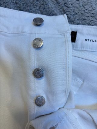 Jeans Purple Brand bianchi con macchie