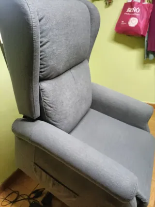 Sedia reclinabile, lo schienale è sollevato