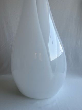 Vaso Murano collo lungo bianco
