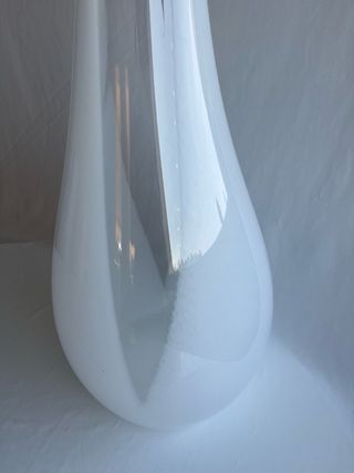 Vaso Murano collo lungo bianco
