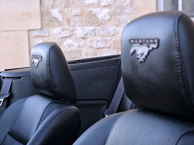 FORD MUSTANG GT PREMIUM 4.6 305 CV DE REESTRENO!!!