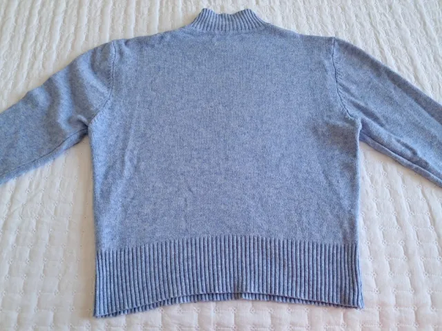 Jersey de punto azul claro