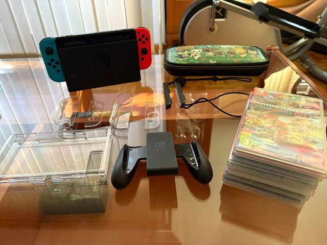 Nintendo Switch + 7 Juegos