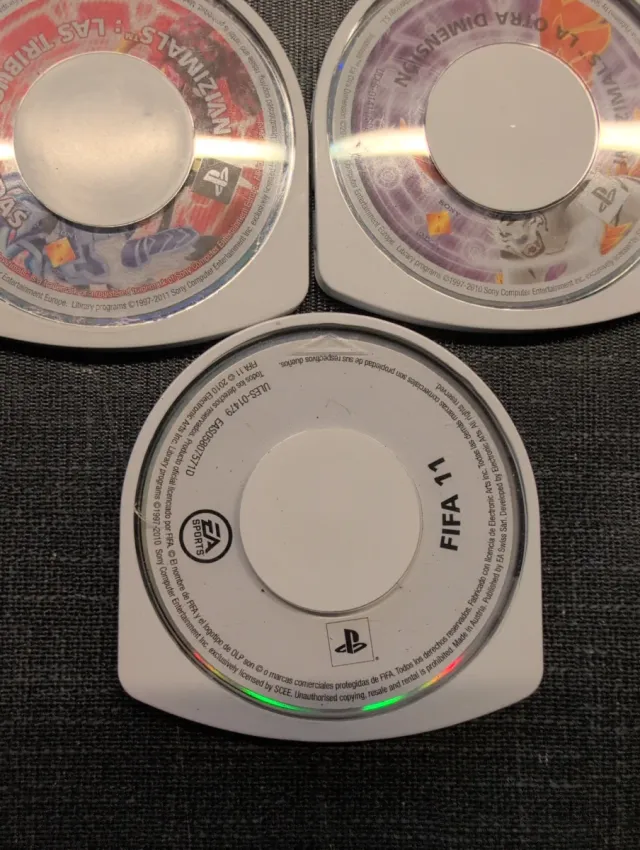 UMD PSP Lotto 6: FIFA 11, Gran Turismo, Invizimals