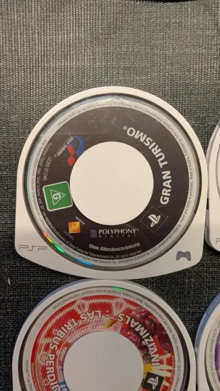 UMD PSP Lotto 6: FIFA 11, Gran Turismo, Invizimals