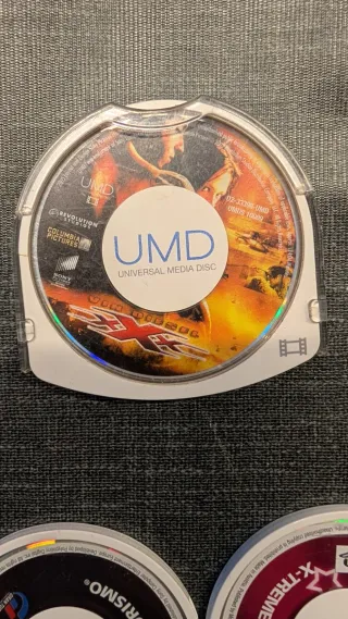 UMD PSP Lotto 6: FIFA 11, Gran Turismo, Invizimals