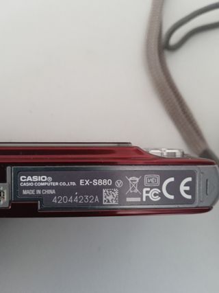 Dos cámaras digitales Casio y olympus