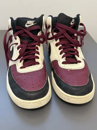 Zapatillas Nike Burdeos/Crema Talla 44.5