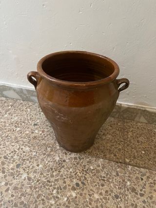 Botijo de barro con asas