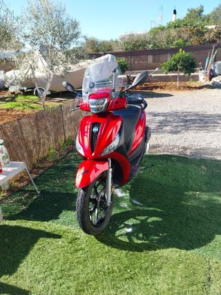 Piaggio Medley S ABS 125cc Roja (granate)