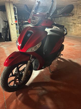 Piaggio Medley S ABS 125cc Roja (granate)