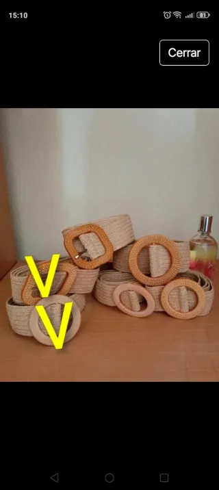 Cinturones elásticos con hebillas de madera