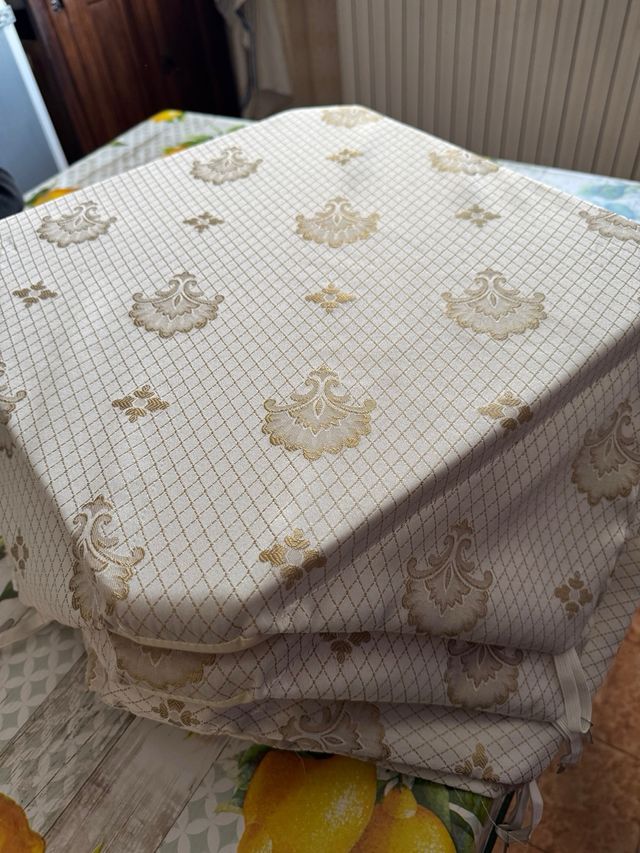 Set 4 Cuscini Sedie Eleganti Beige Oro