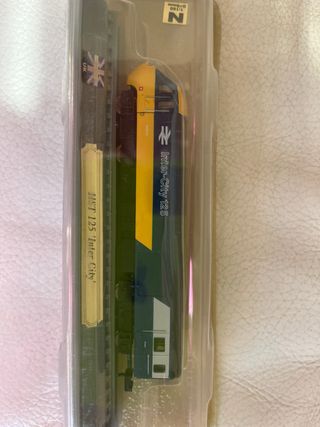 Modellini di treni in scatola. Il lotto completo è In vendita