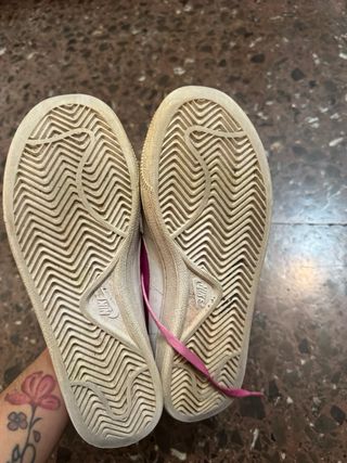 Zapatillas Nike Retro Vintage Blancas y Rosas