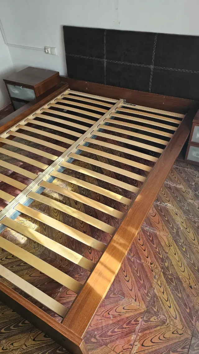 Dormitorio 1,35m estructura cama, somier, mesillas