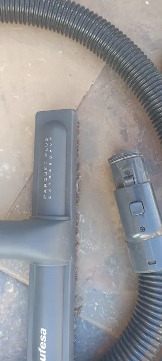 Aspirador Ufesa Cyclonic