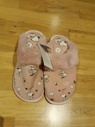 Zapatillas Snoopy rosas