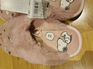 Zapatillas Snoopy rosas