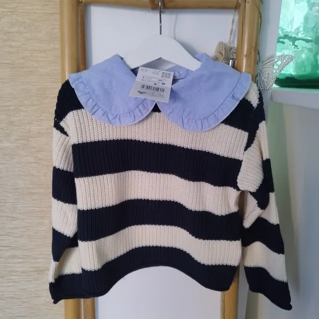 Jersey Zara rayas con cuello bebé desmontable.