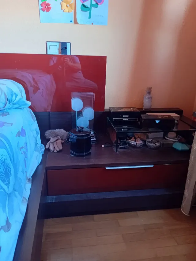 Dormitorio: Cama 1,50 + 2 Mesillas + Cómoda